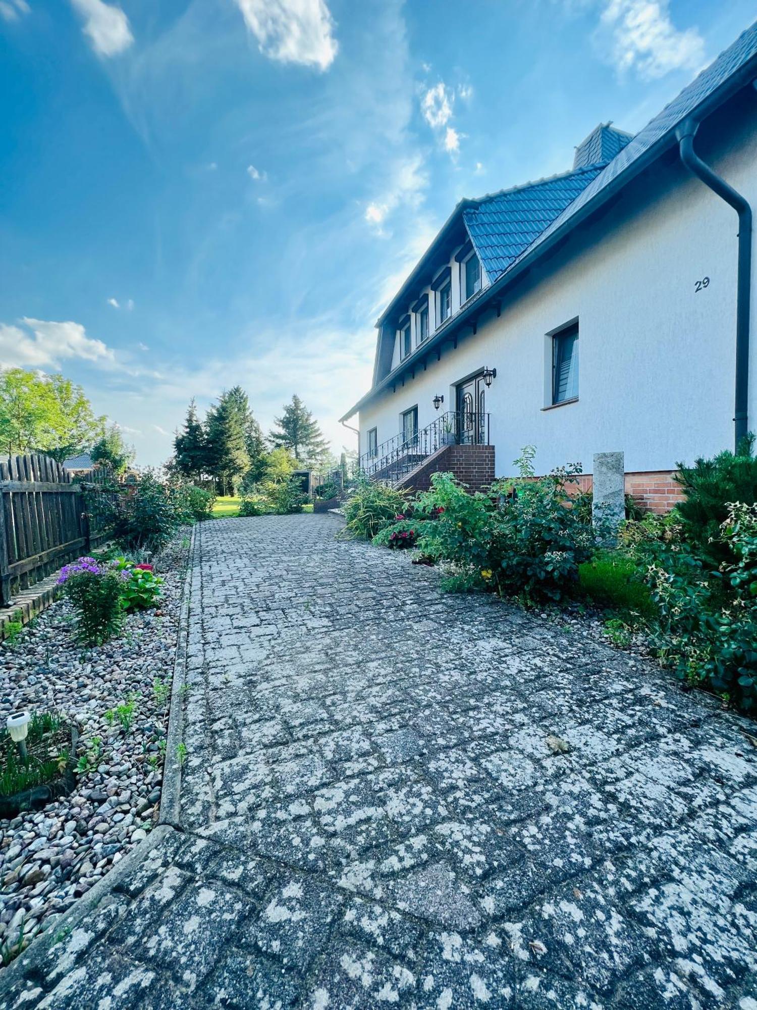 Großes Ferienzimmer Uckermark Casekow Exterior foto